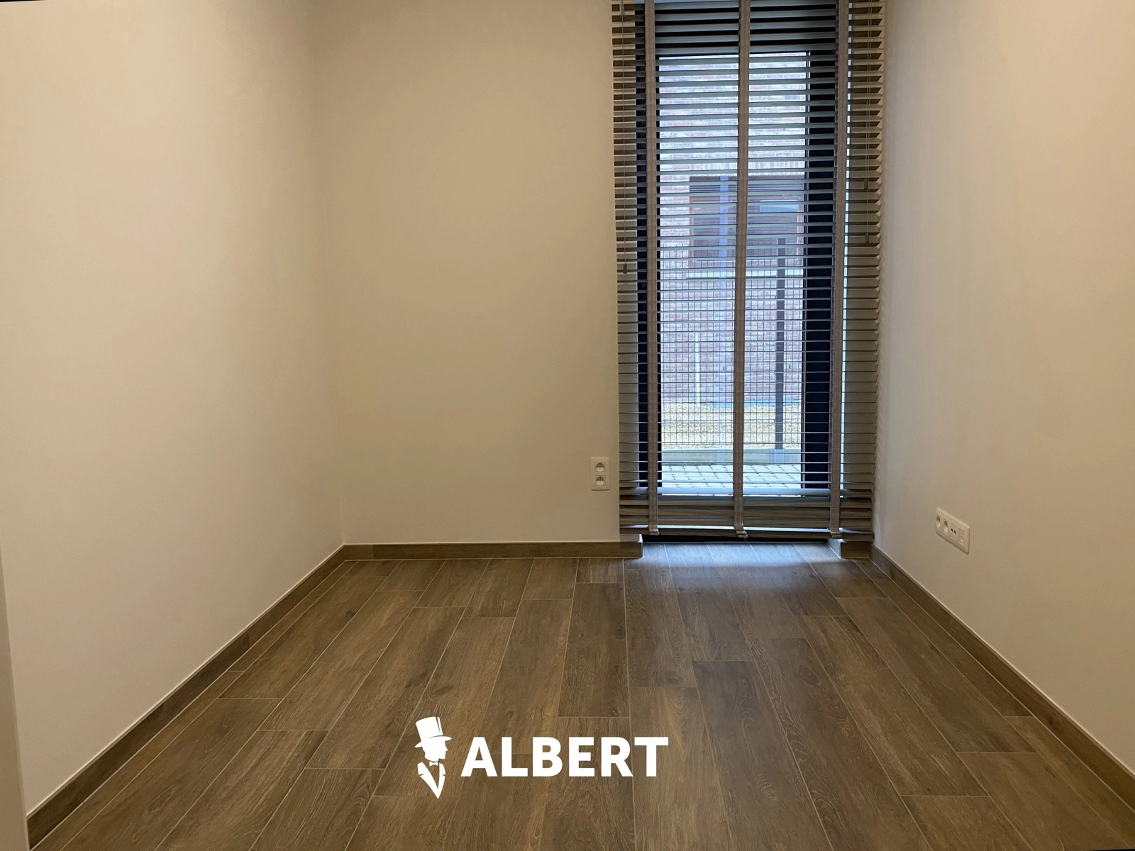 8bbec4046d024976aa2114ed6b4a7b37 photo