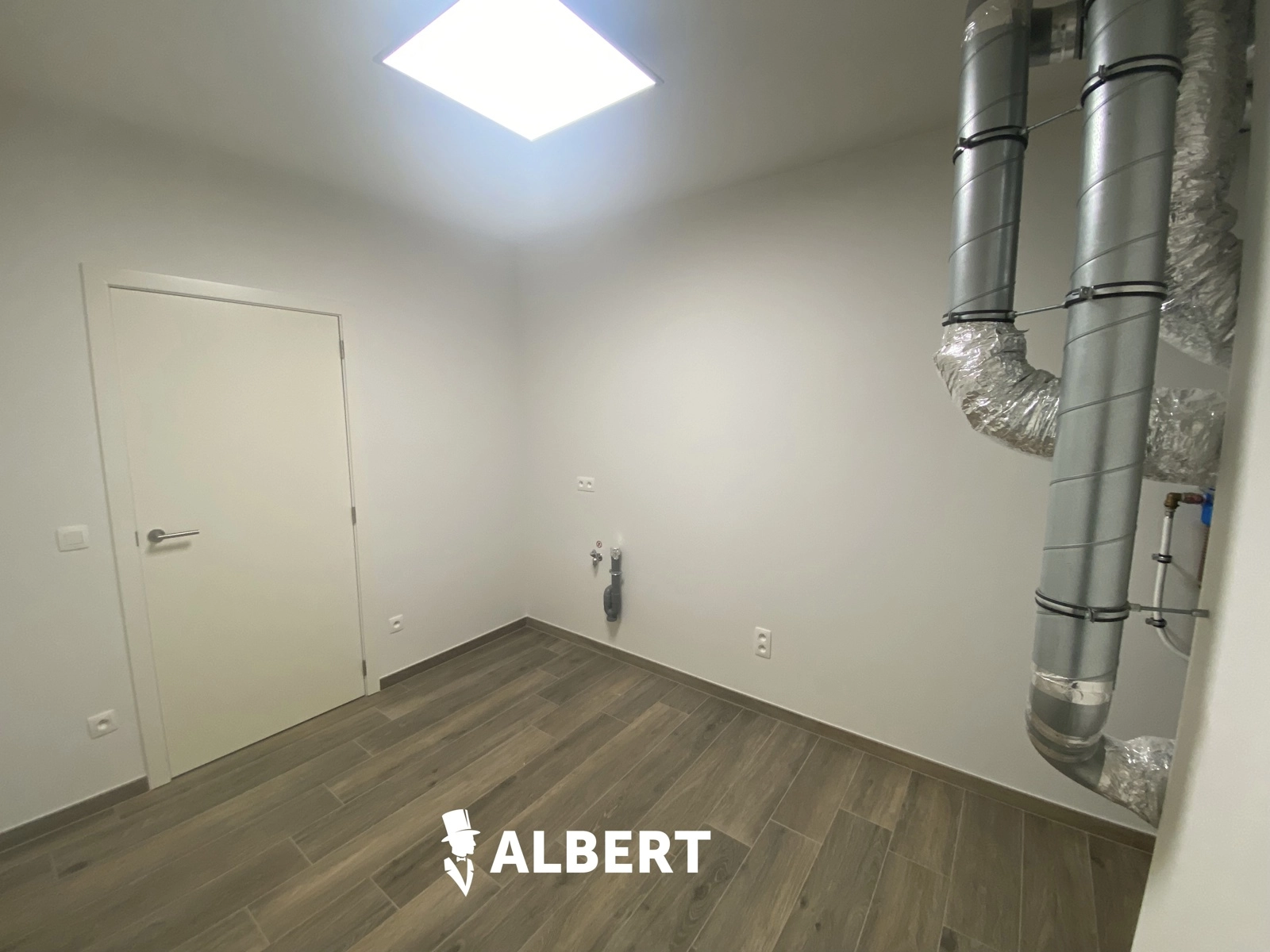 bb51e5acd9db42d79158a025bf16bbb6 photo