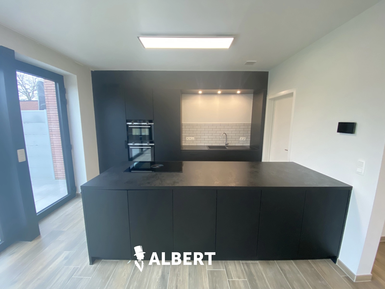 c214feb4992648478da77ad0e42eb172 photo