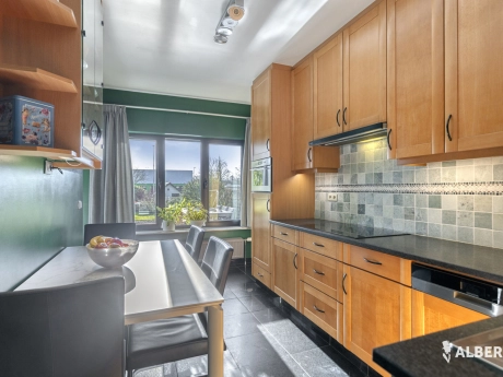 03e60a53859c4998818927e4969581e2 thumbnail