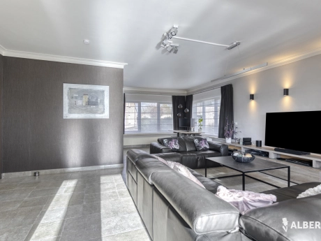 1249be30d2bf4674a9c6a4b44eaee270 thumbnail