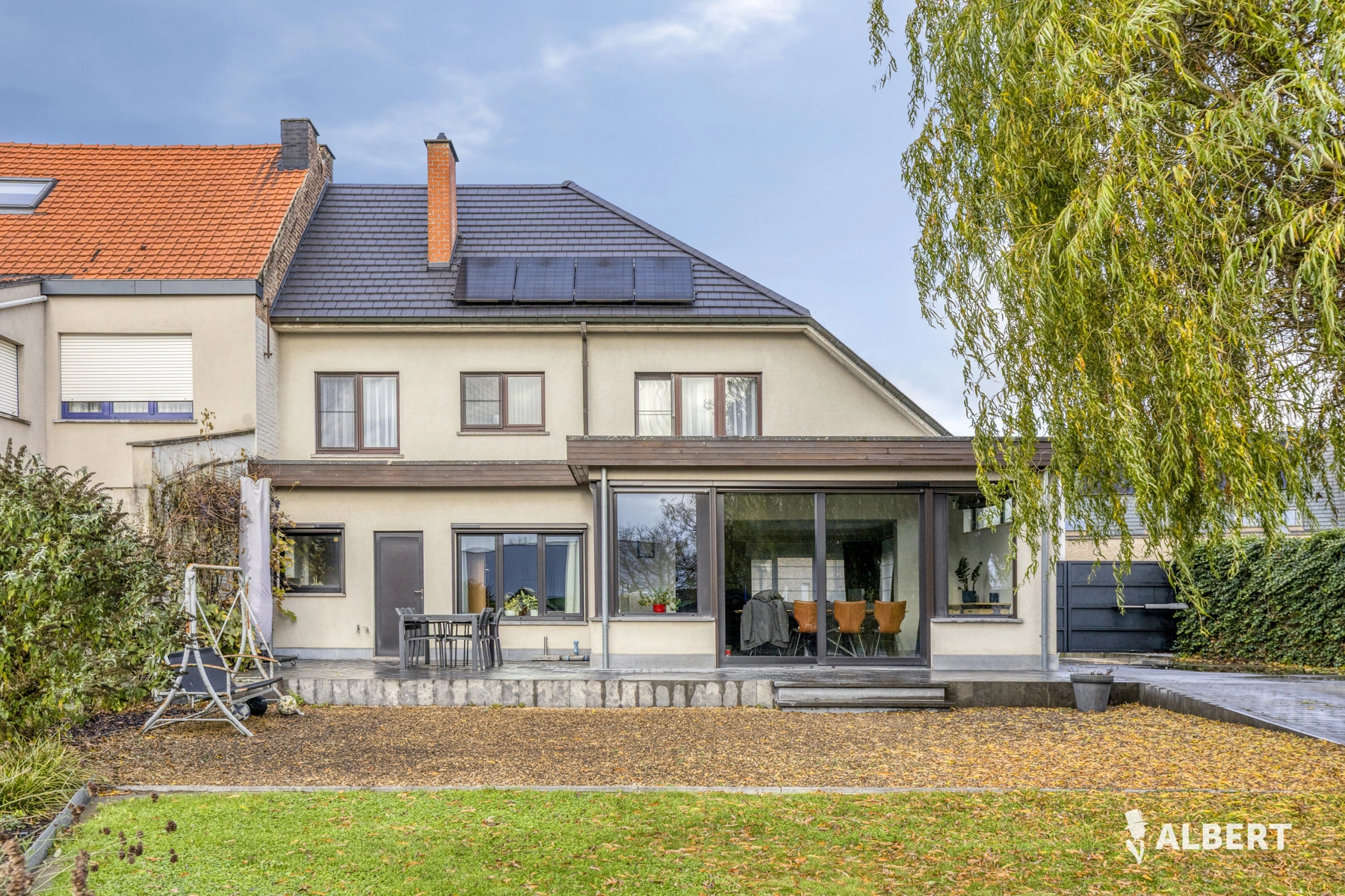 38708d4186384196a486cab083163672 photo