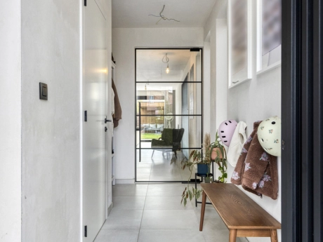 0231e2c08cf048daab0e142d96401018 thumbnail