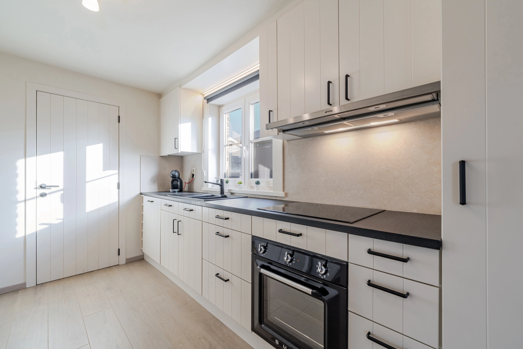 b6d239fef47b4321a8b3fd16baf49b38 photo