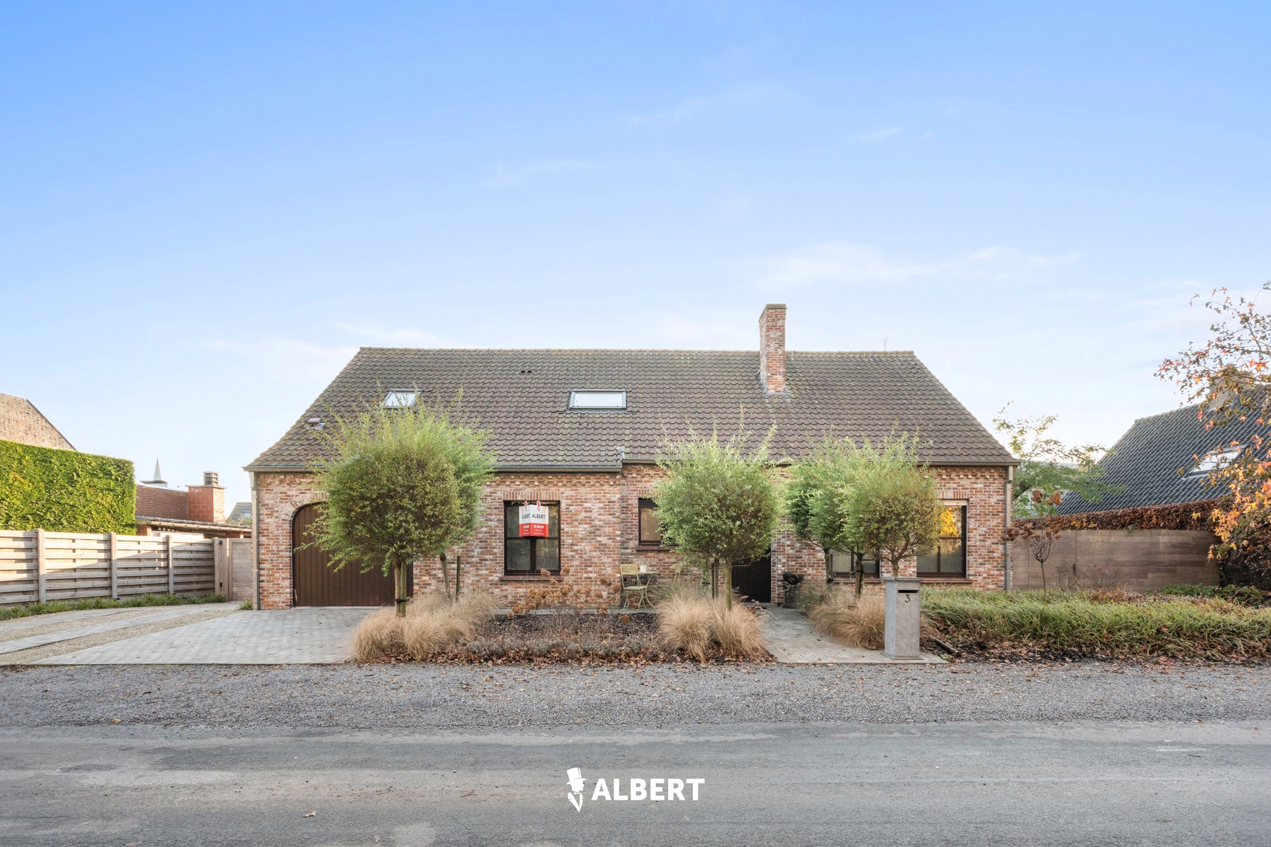 12bd78e799ef44c890a54d41b724d7b3 photo