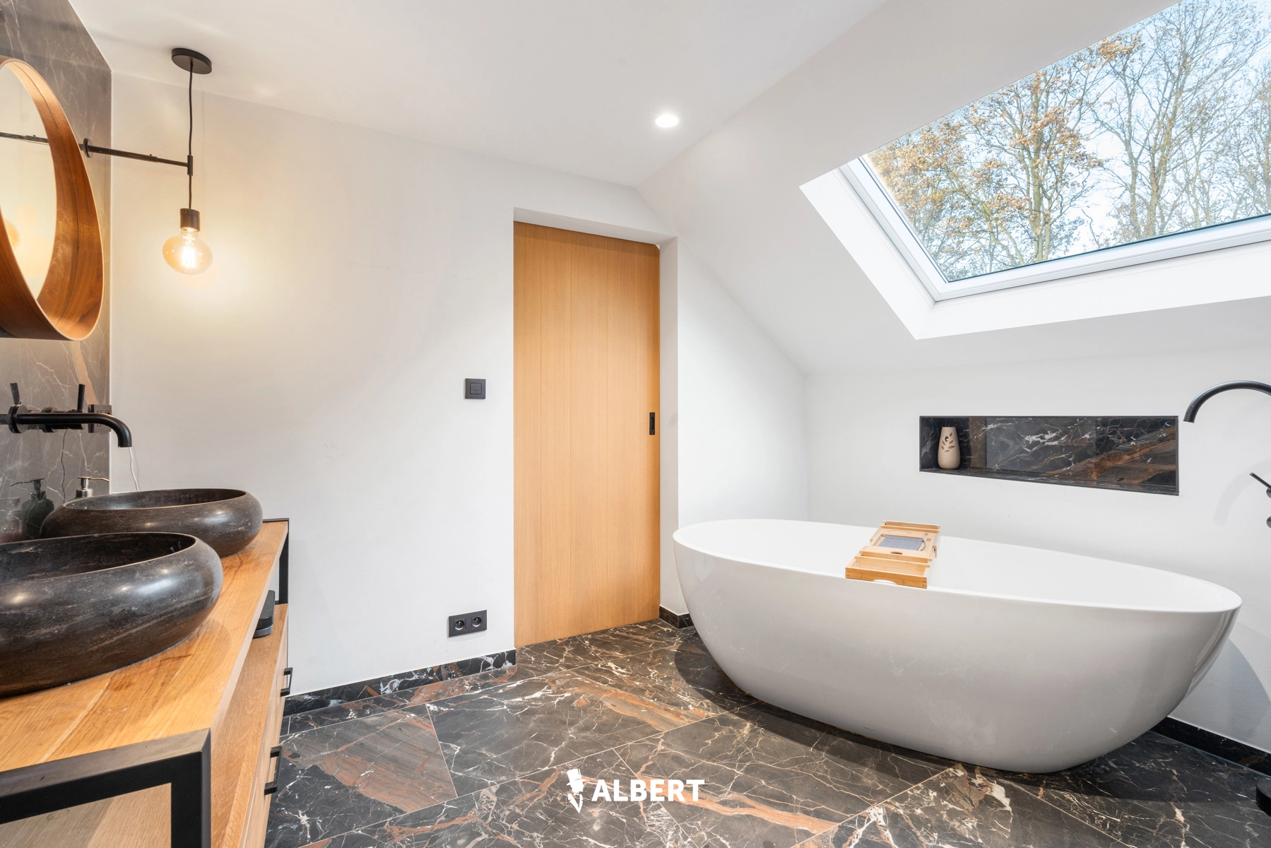 340cbccc9d10438c80ecc64b3adaa1ec photo