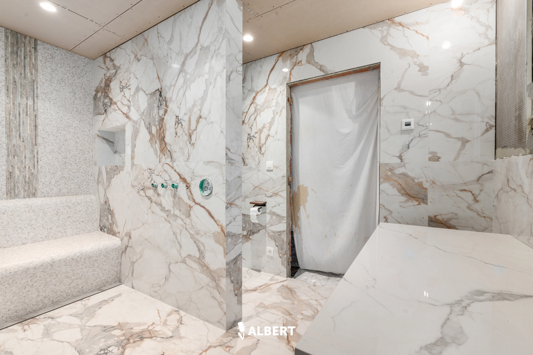 b691ca2309674574bb0a7e5bbdcc37c1 photo