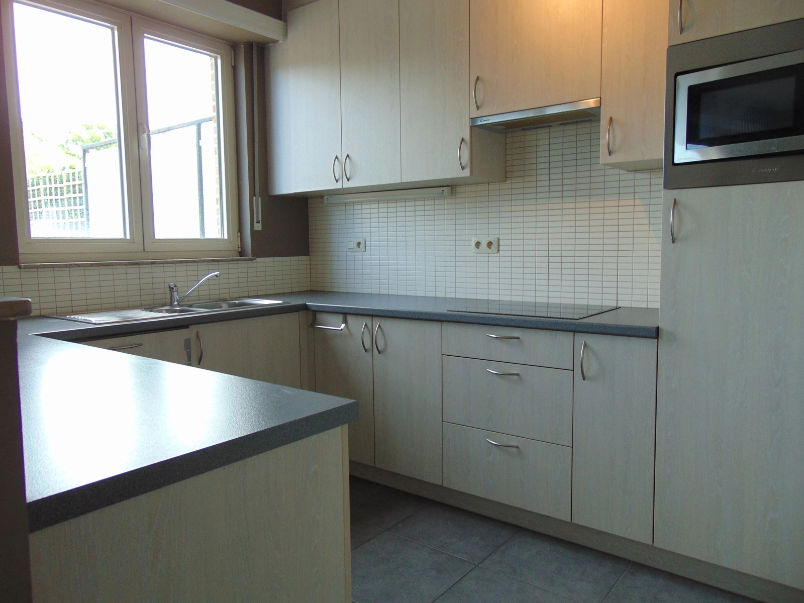 89451bf337be4f609297562e621be773 photo