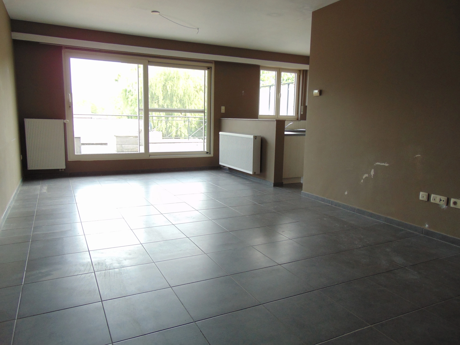 e406d732eb144d3f829fe92cdb13e578 photo