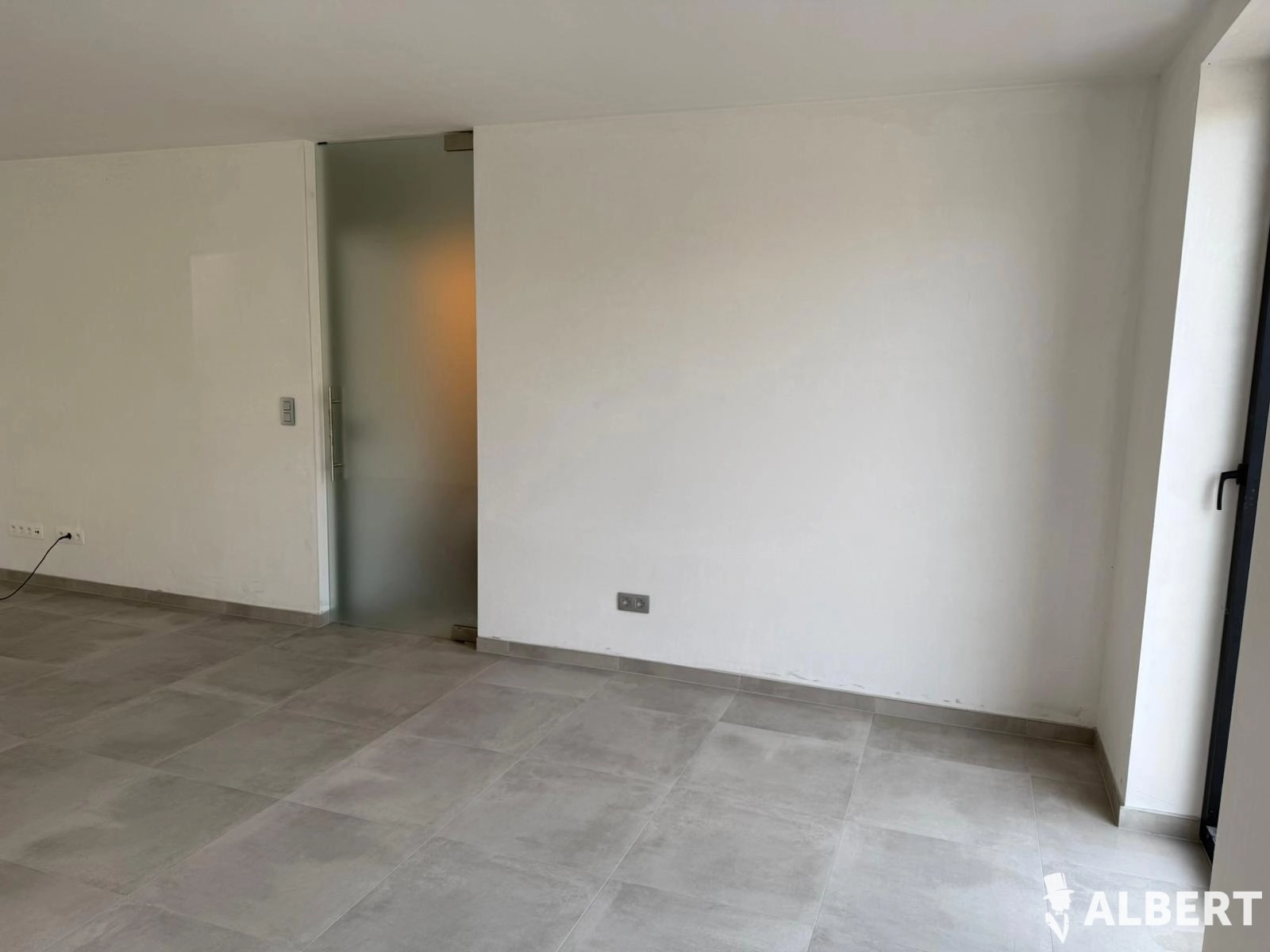 8821368ccb9a474690394c5b20f43753 photo