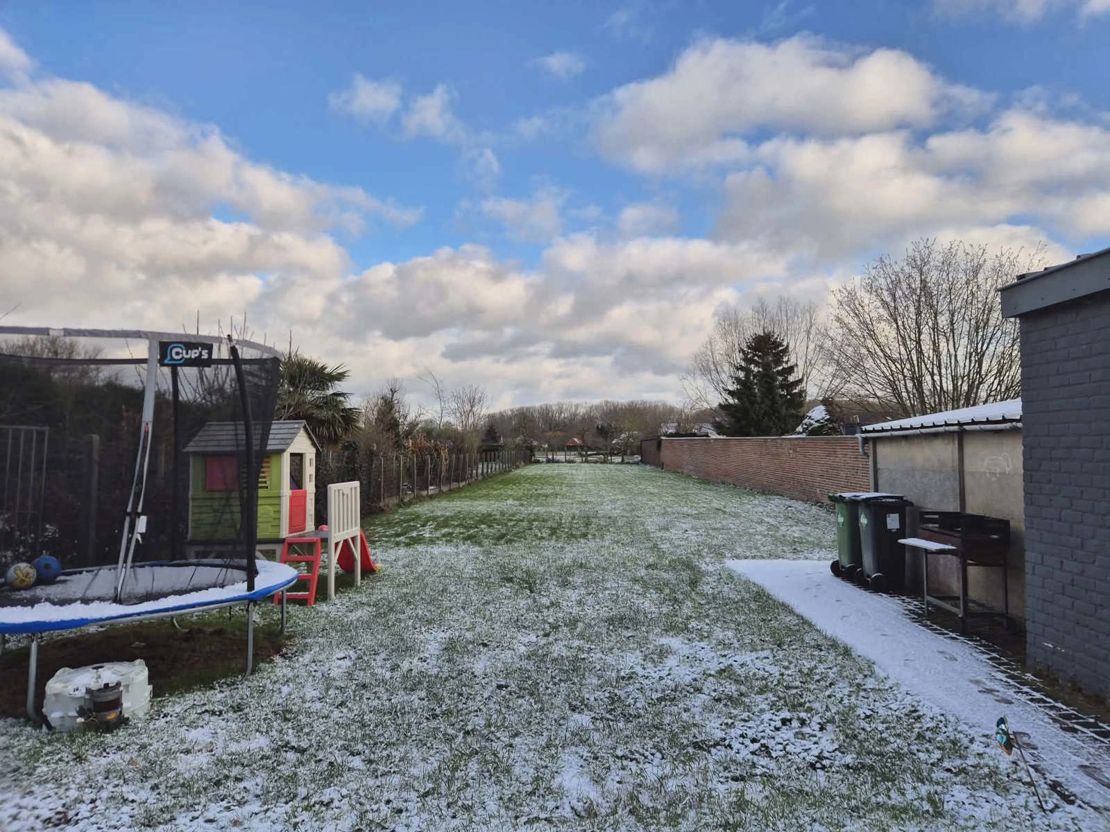 b088031b428545a69869cf1e4bbd991b photo