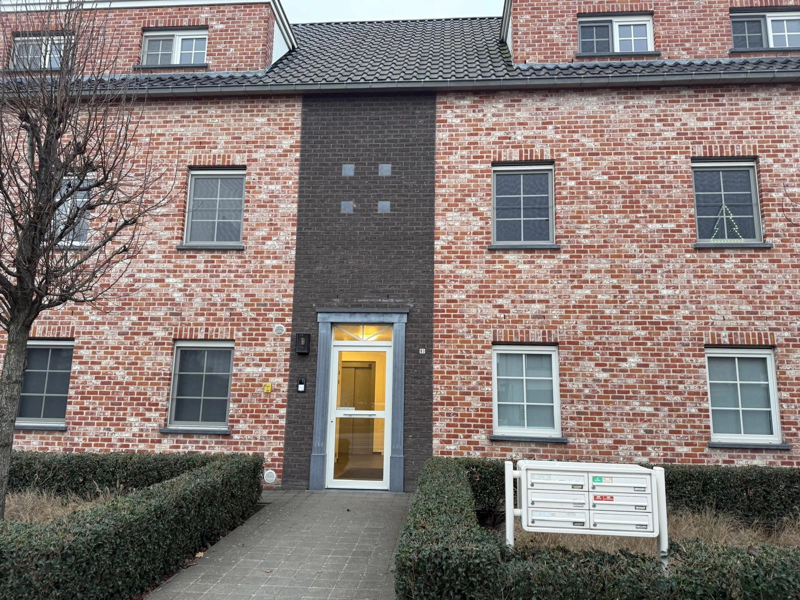 cd4292b1fe8749bc97784a503d1efabe photo