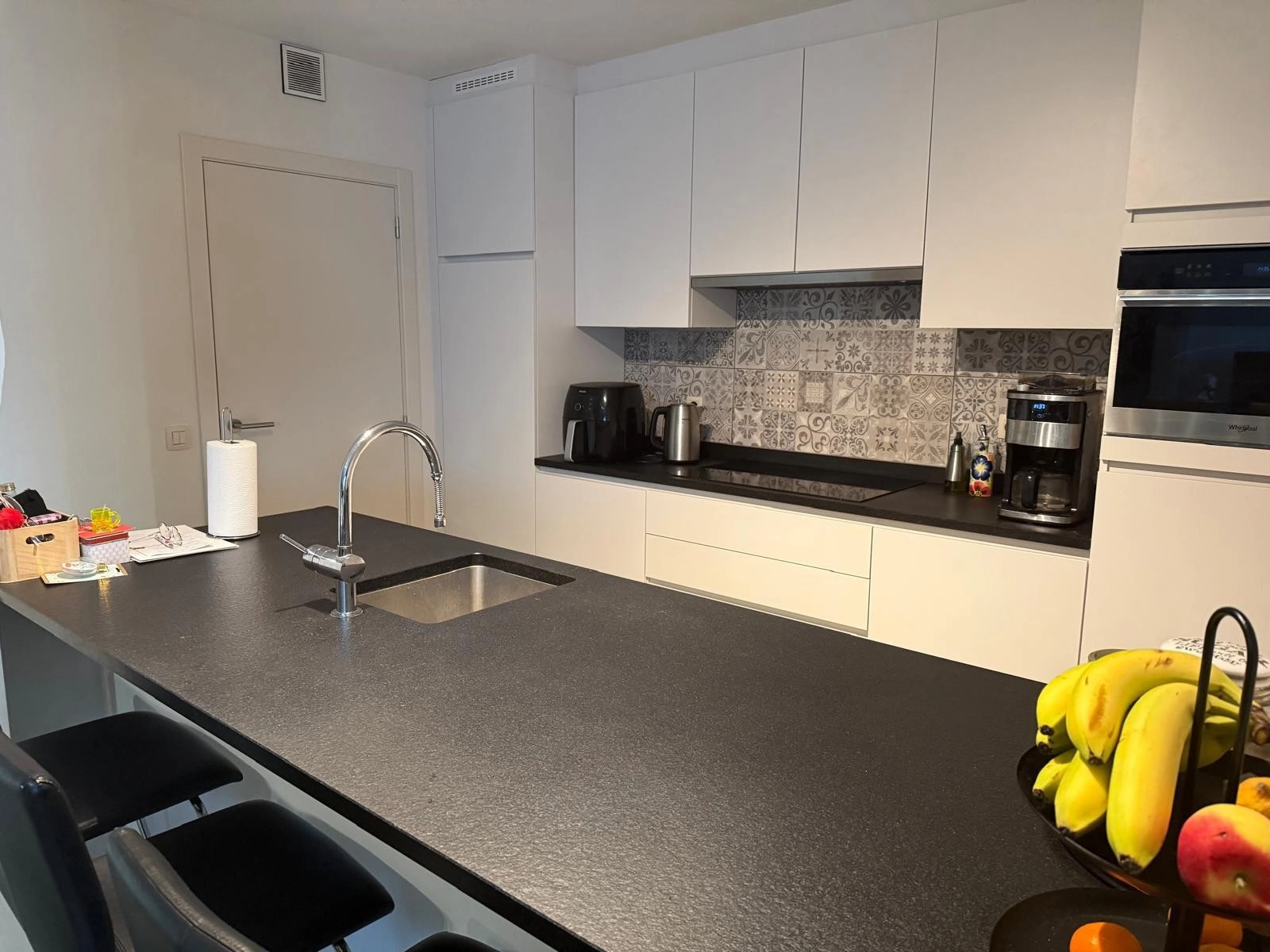 ffaf9bca8828460c8f9fb996ce8c027b photo