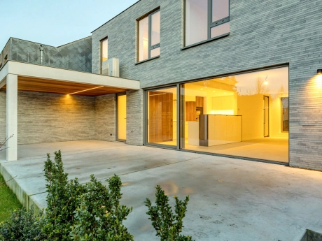 0648b916bf82488db49258b0b49bb895 thumbnail