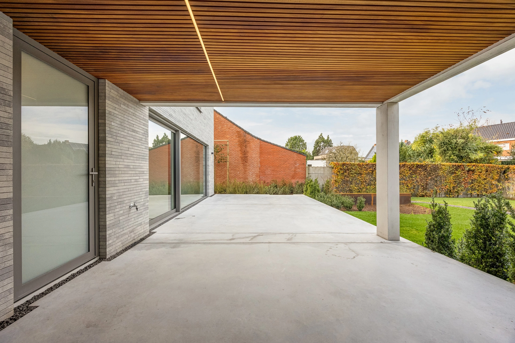 37ccbcdc1dc943fd8278aeb6de662ac1 photo