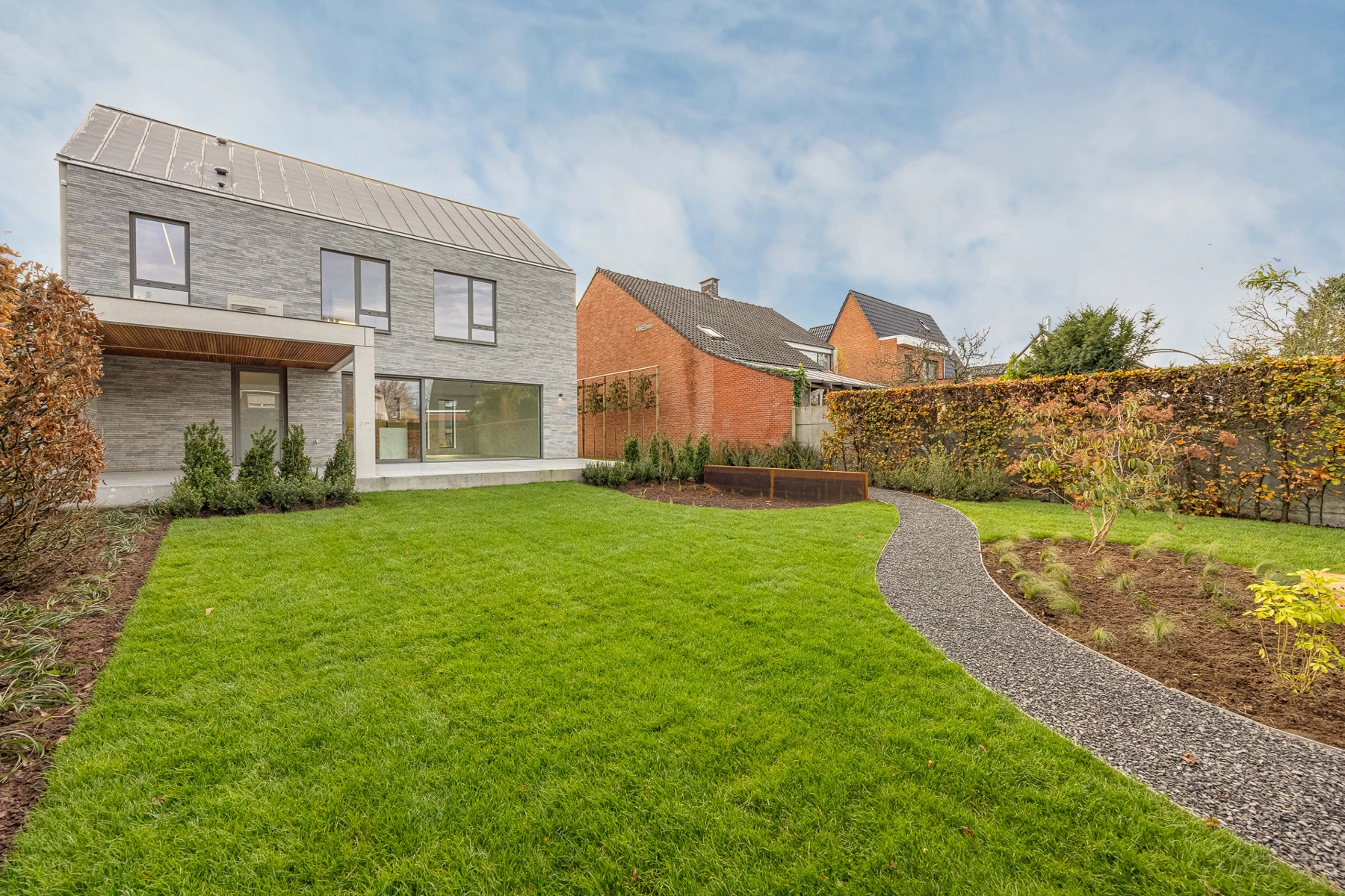 3fc4d3ebb78941dd82df578e1eee93e5 photo