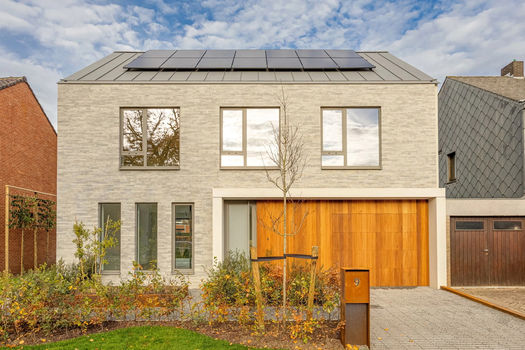 68843379e11a4b74a48ff70ecfa65dbf photo