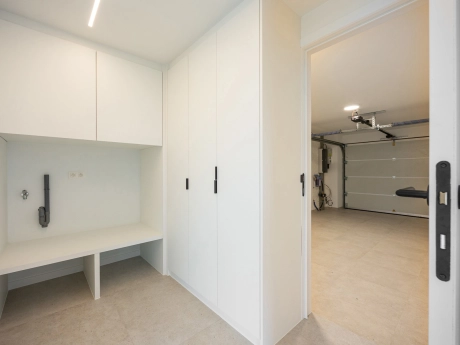 a523f2ec410a4cc8b24d1ca864107a2e thumbnail