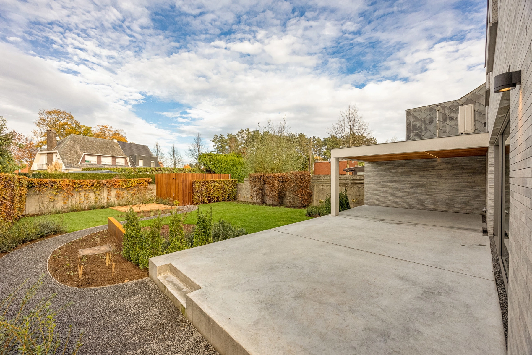 cf5857dad565425e90c009044deee9c3 photo