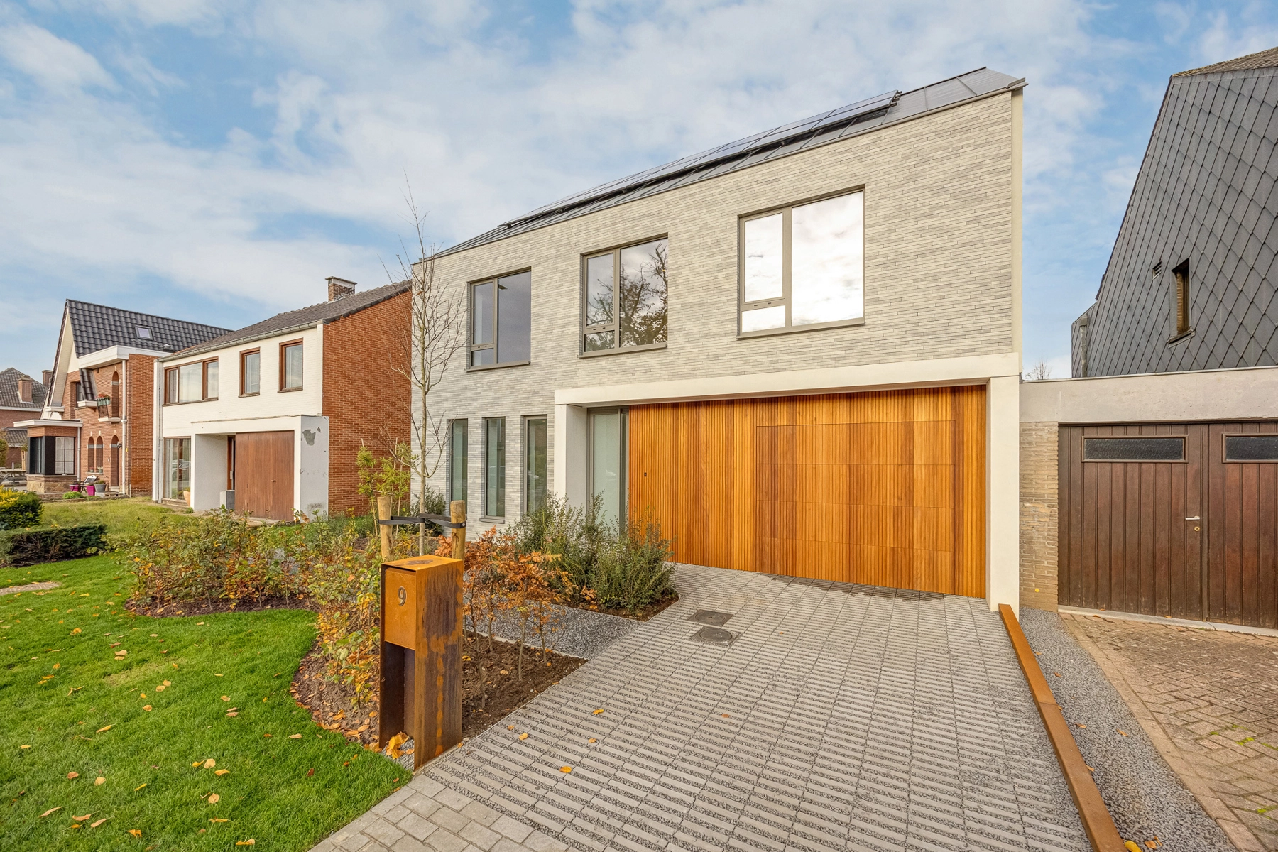 d8cc314922b04f65a7e247160fc717eb photo