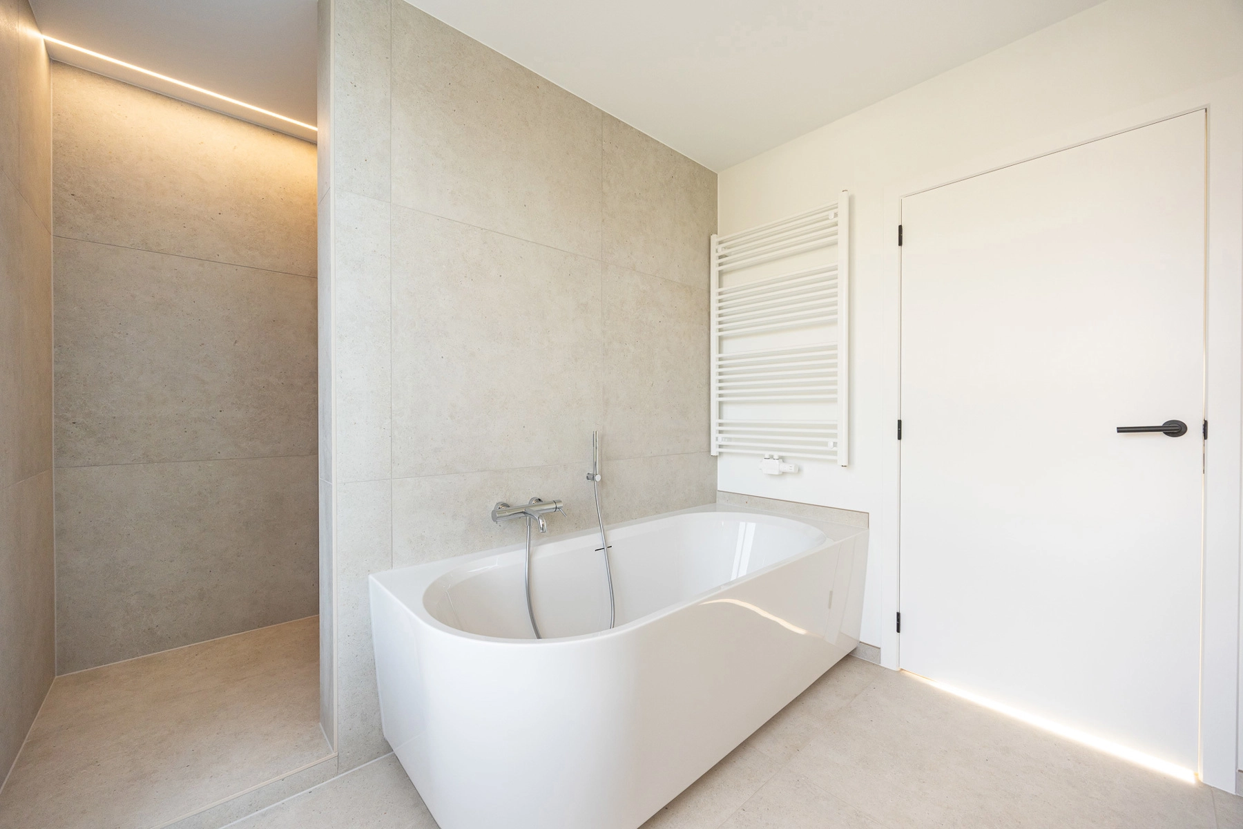 e2afc12471f04d41941042bbdf08bb36 photo