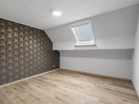 44d0d1a947874cf1a3df1aa3b3d4e21a thumbnail