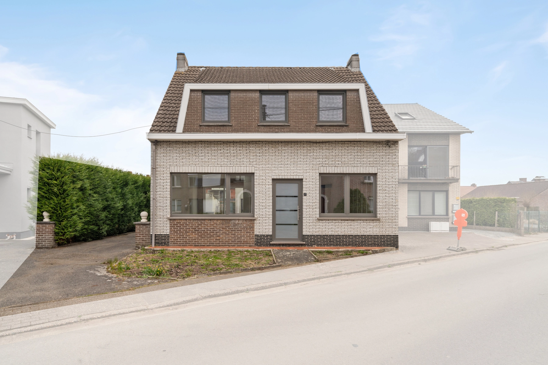 bd5977949861440fbe8a83070ee29a42 photo