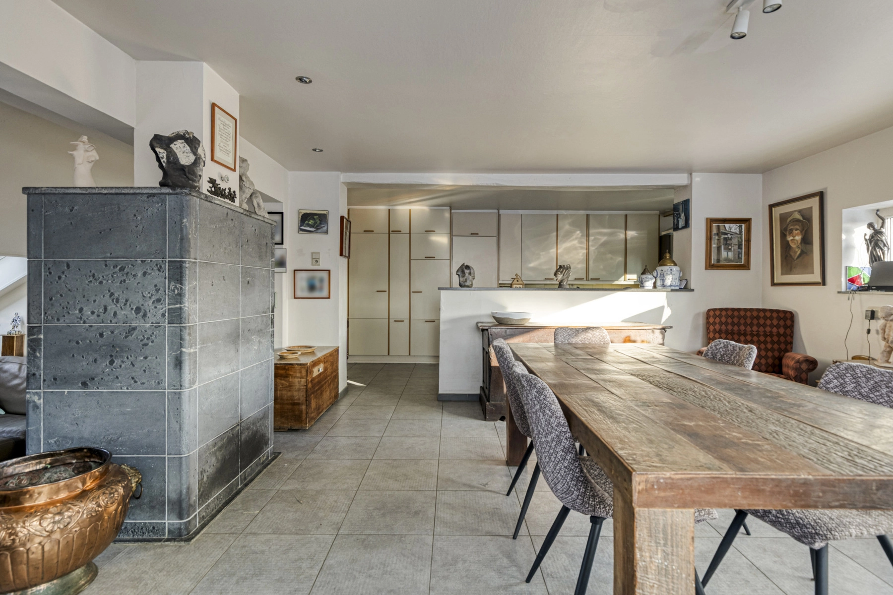 b629eb15b11f49458c8a0fc0625c77c5 photo