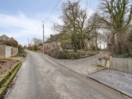 cbbe885dfda142c5882cb195fb307018 thumbnail