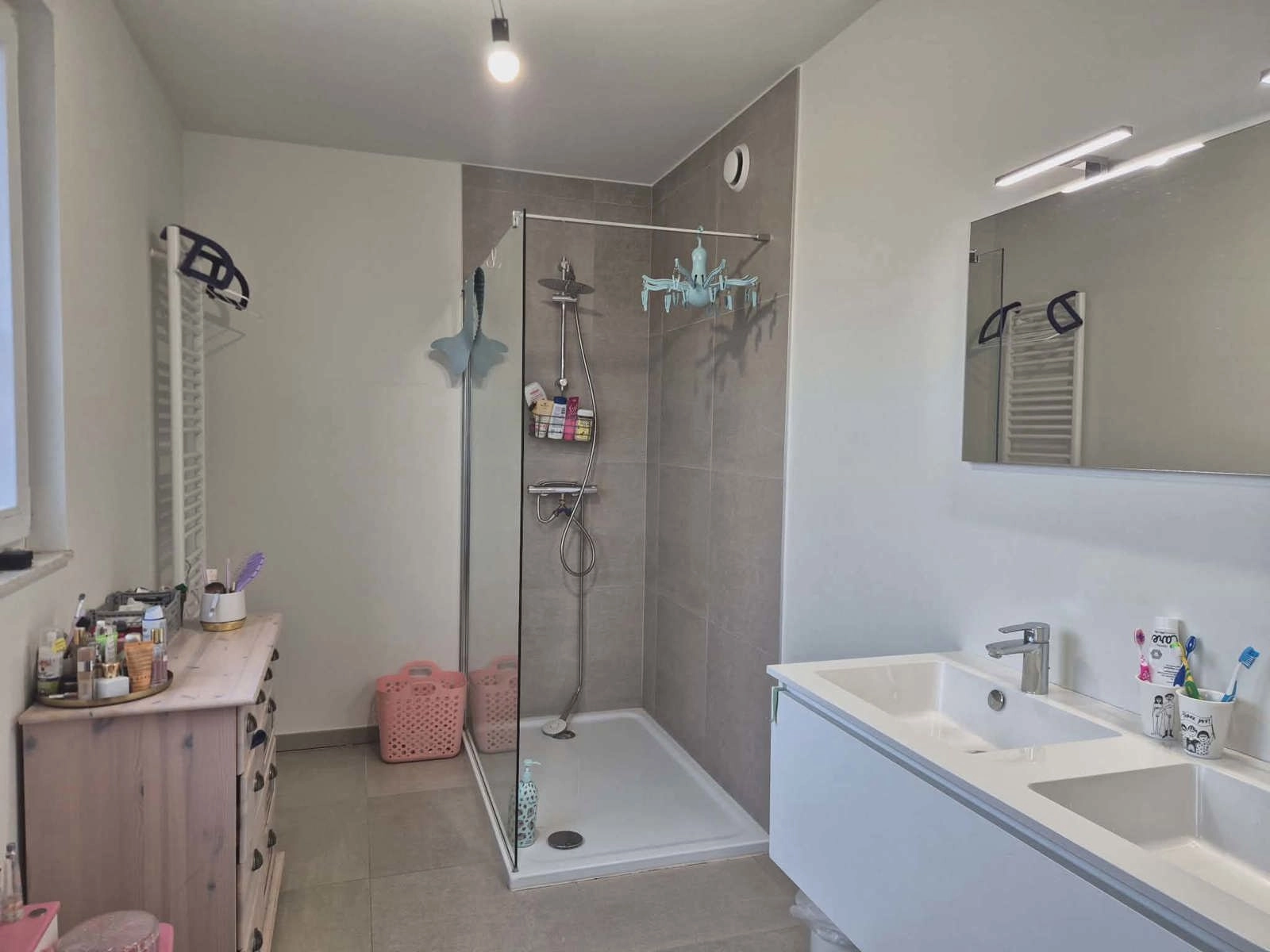 c871fcf3ecd348d48ef94054e5ab6eae photo