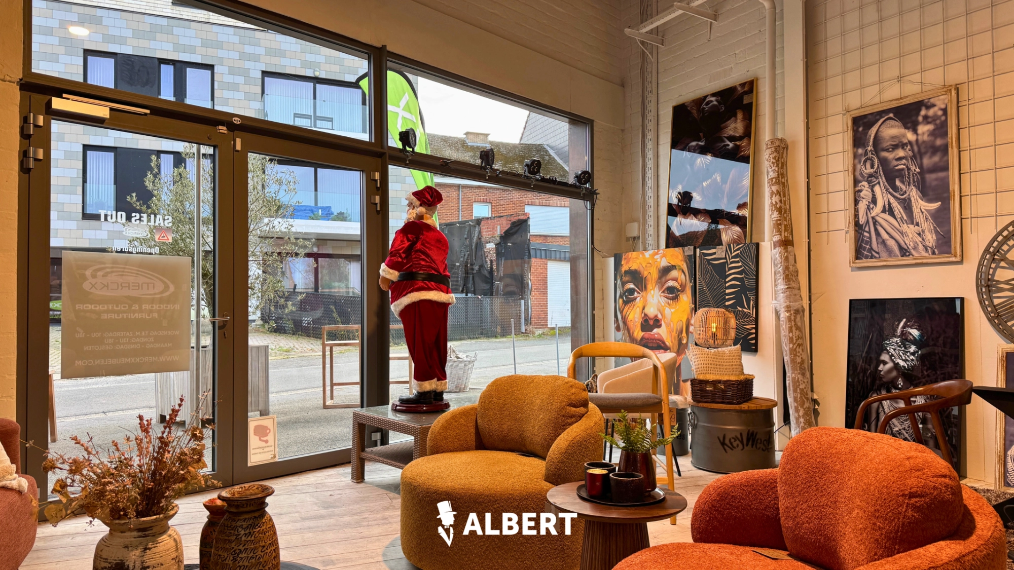 eacb80c0f6794f338a5a851ad8a41131 photo