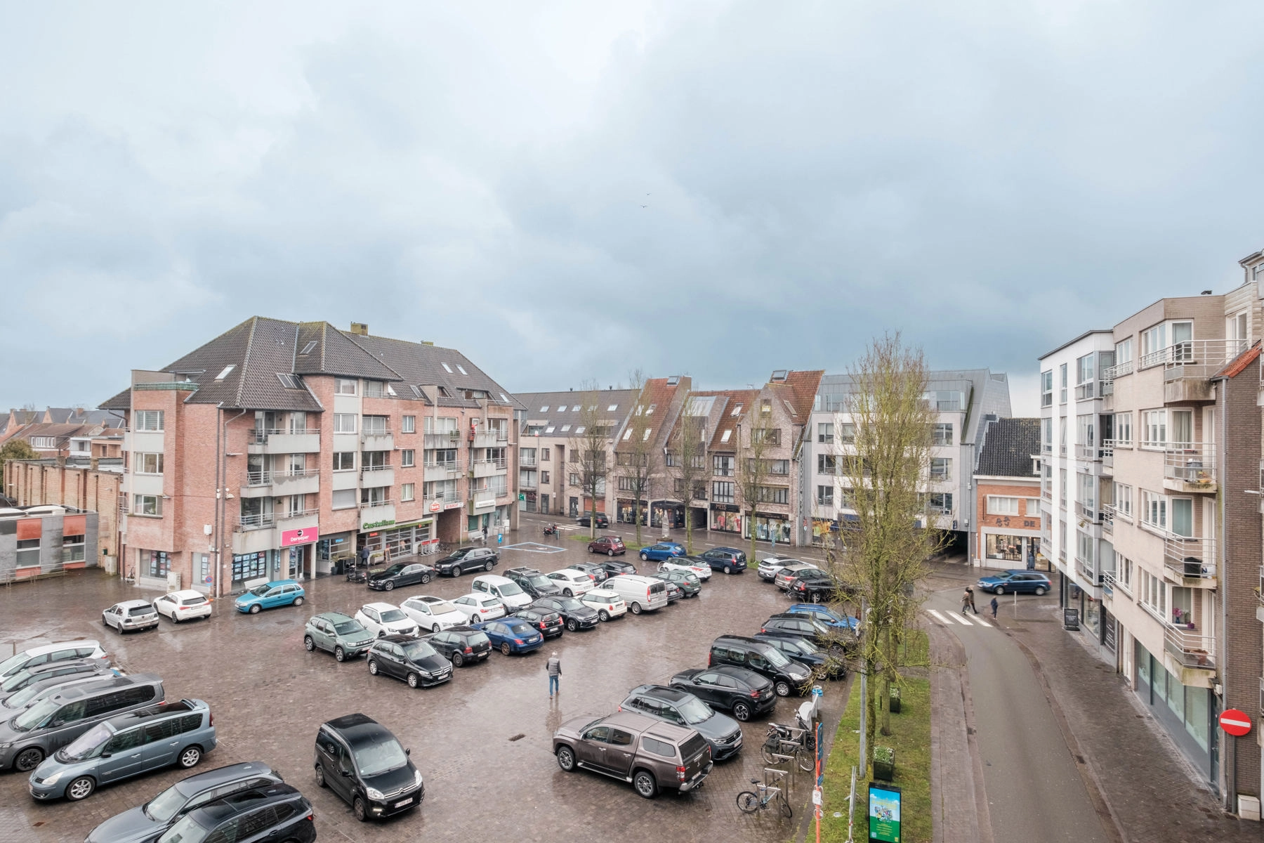 da4de44fd89548ee824f38a0247618ba photo