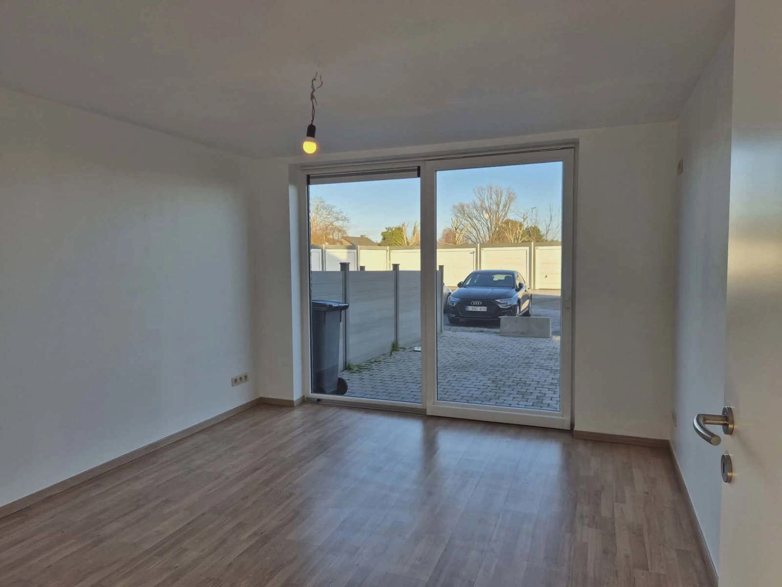 766570be036147e8a658aa9f413482ab photo