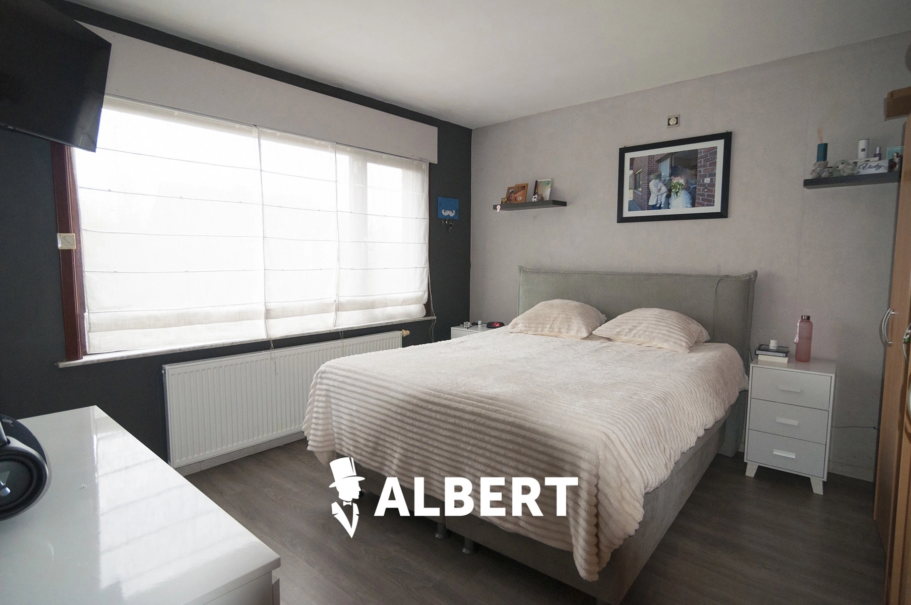 1c5aea4f076a4aed93a3be53fbc101a1 photo