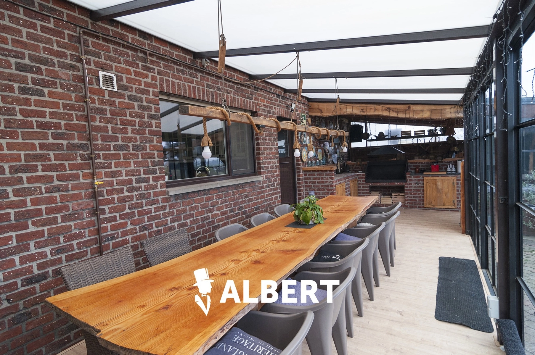 ba47ee6026554b80980aed17fb46367a photo