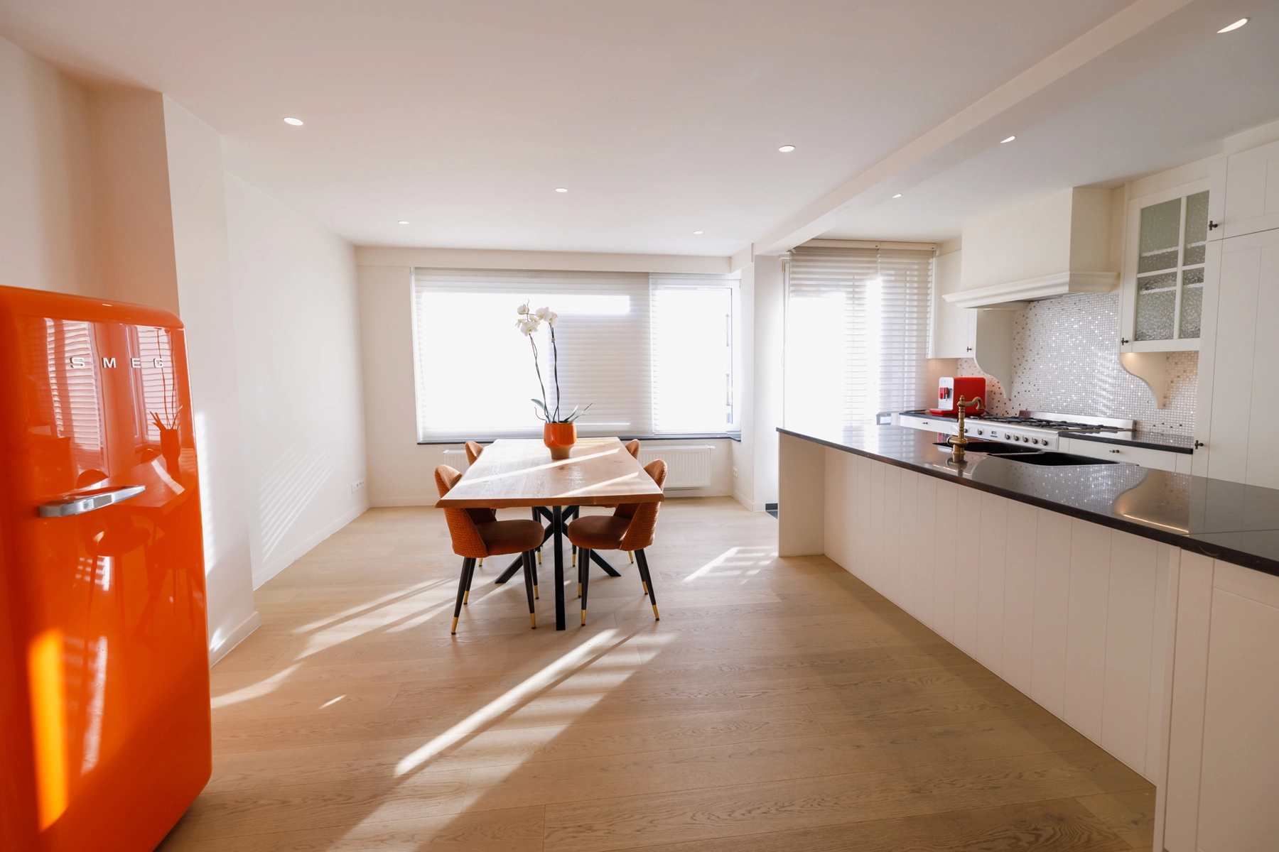 fb5a90b1704f40c7b55995c5d5f4d4c2 photo