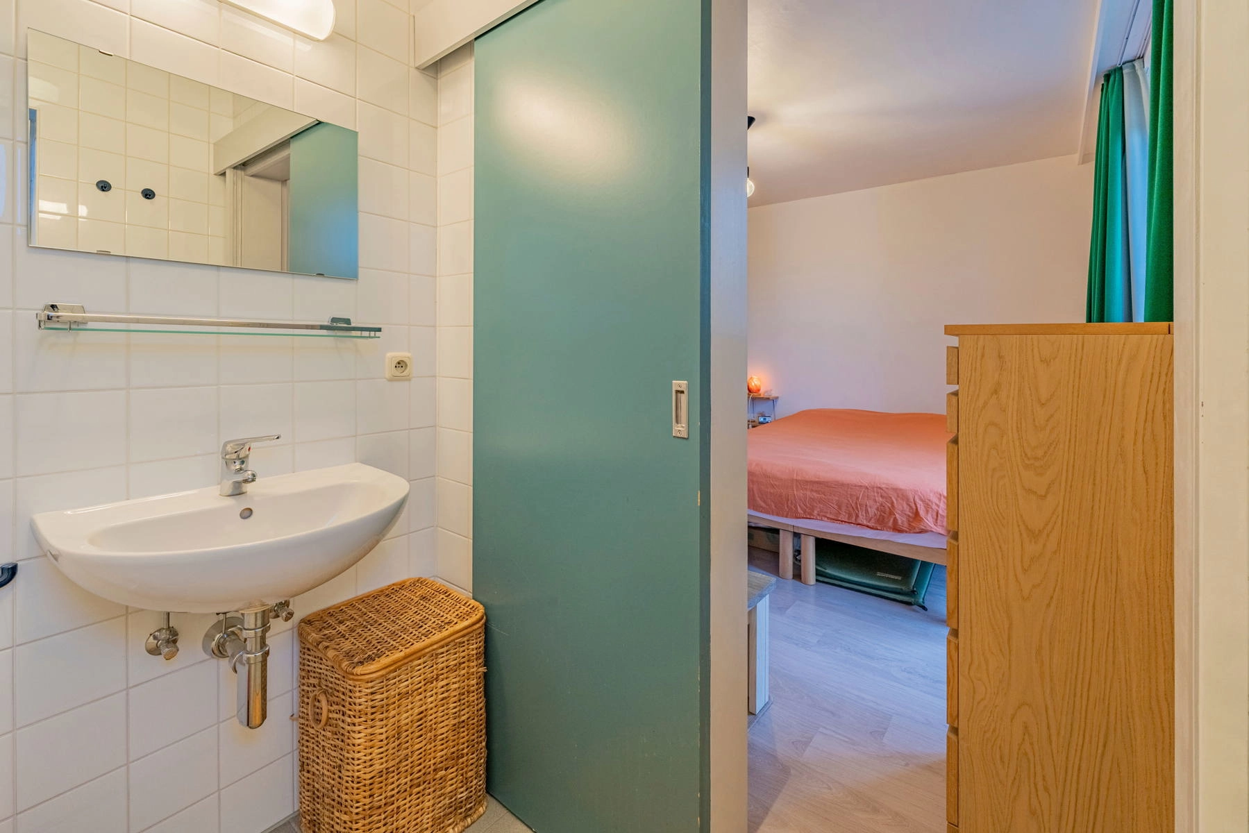 8bfd8fa235d14a23bf97de30da695827 photo