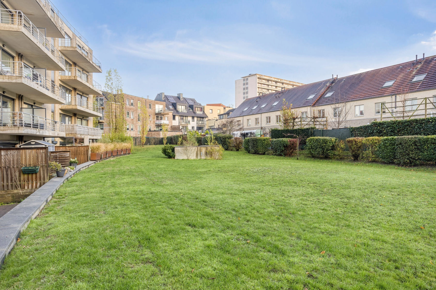 203069abb753409d9741ff05b312bb0f photo