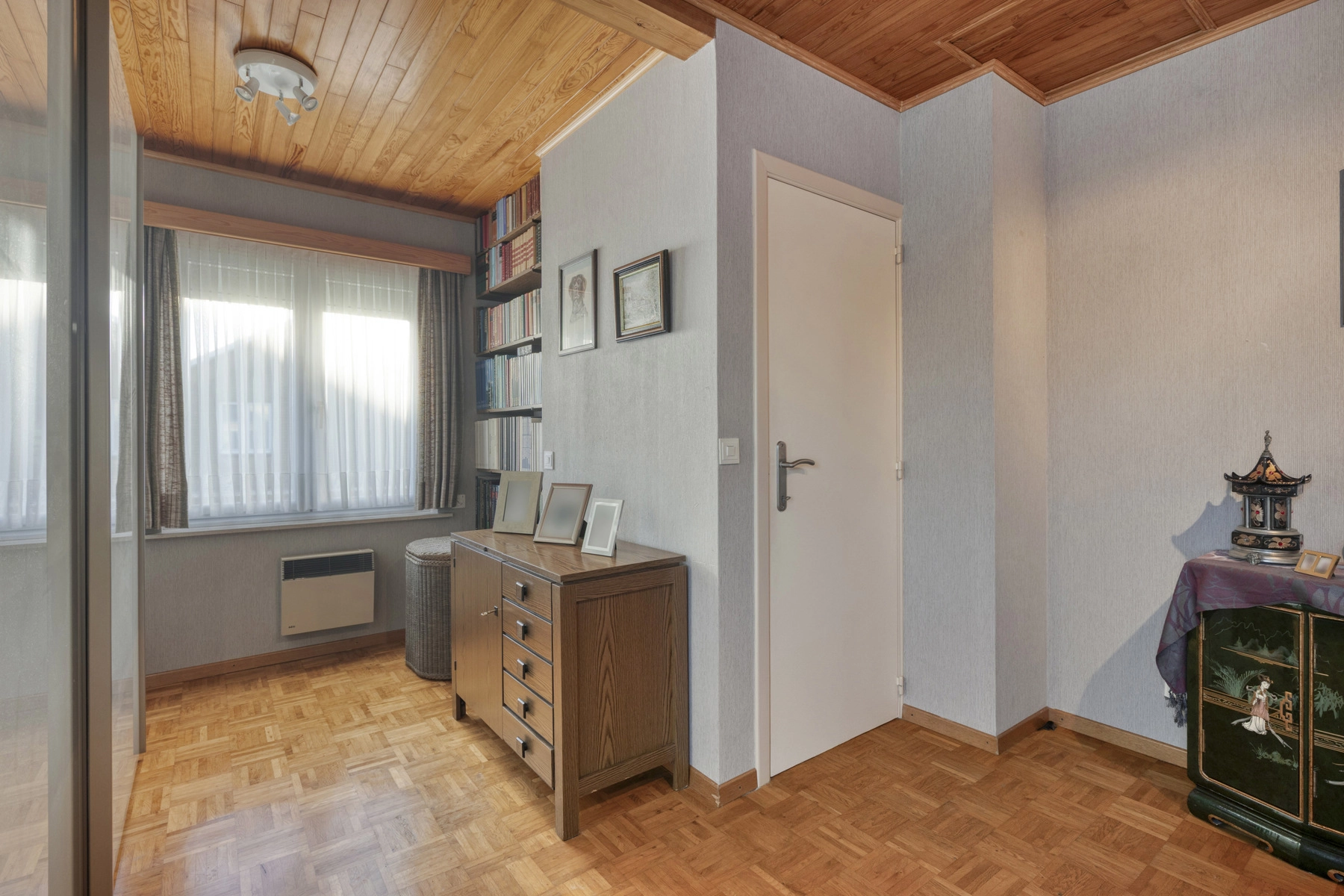 4862a2d6d2ca4aa6aaa333e0e9aed4bd photo