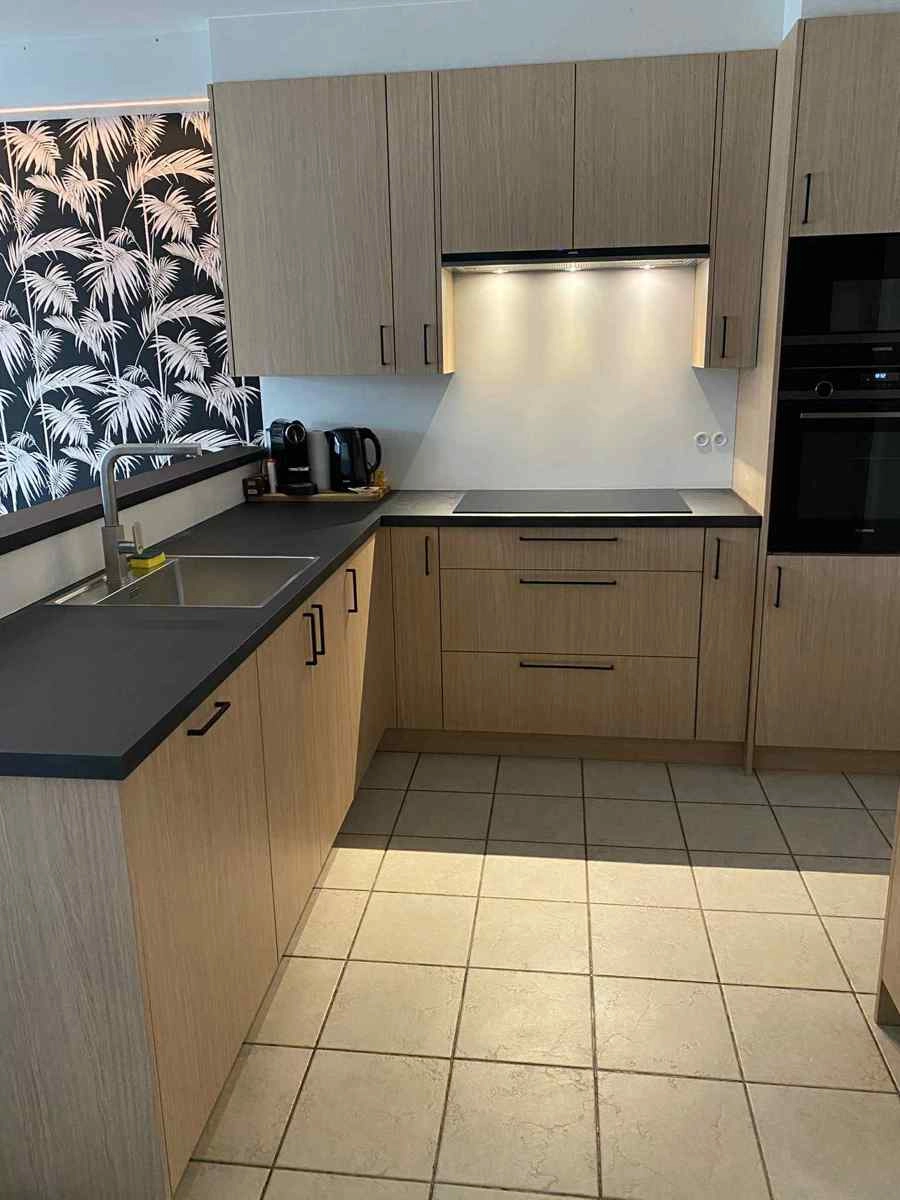 4e5ed062815446fba78d8b16ac7f9a09 photo