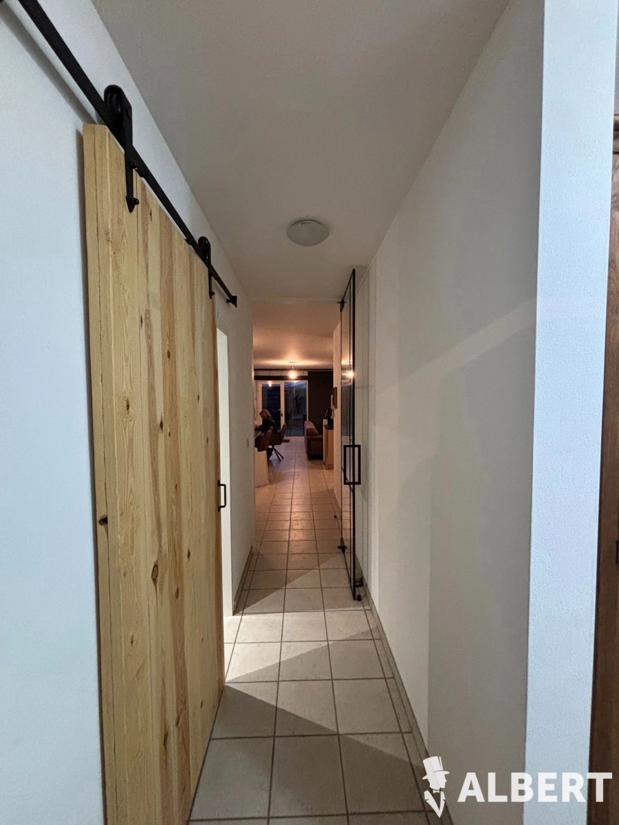 5db430e23d44466b978bfc8bbe241403 photo