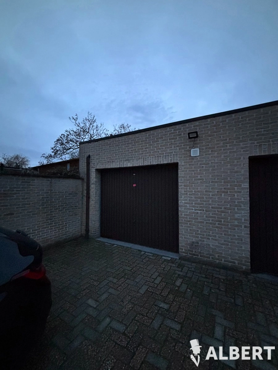 5fc07f4f34654039b6e96518ee793382 photo