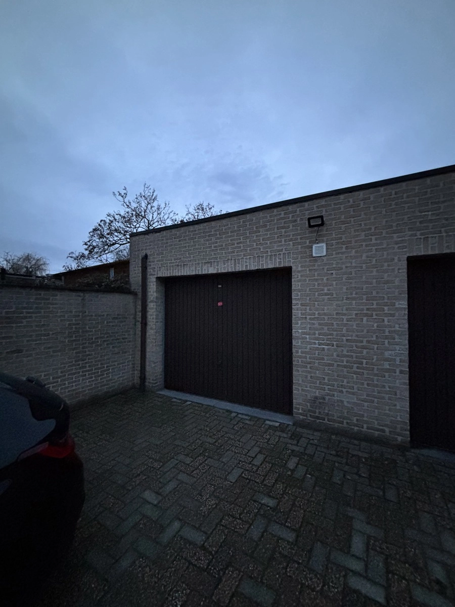 7fedda9f734c49b380b4407ae1c99804 photo