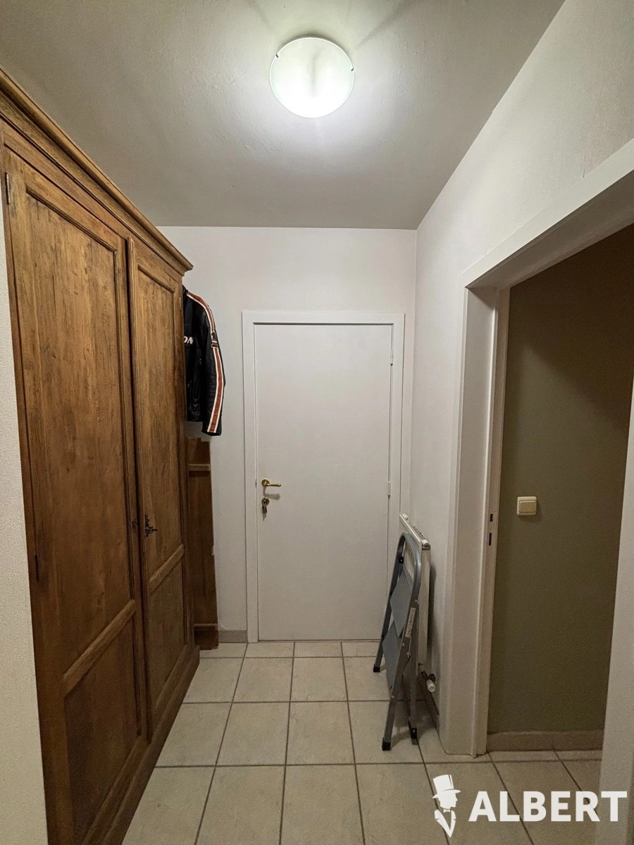 d4f9fb9f423d4ed184155606412b8297 photo