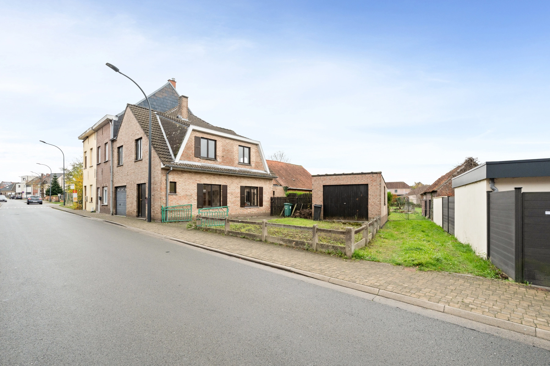 4dccda94a2f2441dadf66f23d2843692 photo