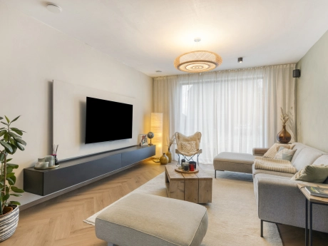 09e3bb3ce3674eb9abee2ccd7019115c thumbnail