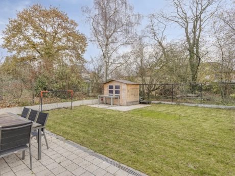 2b3fe1670a404173b0a0762c882210f0 thumbnail