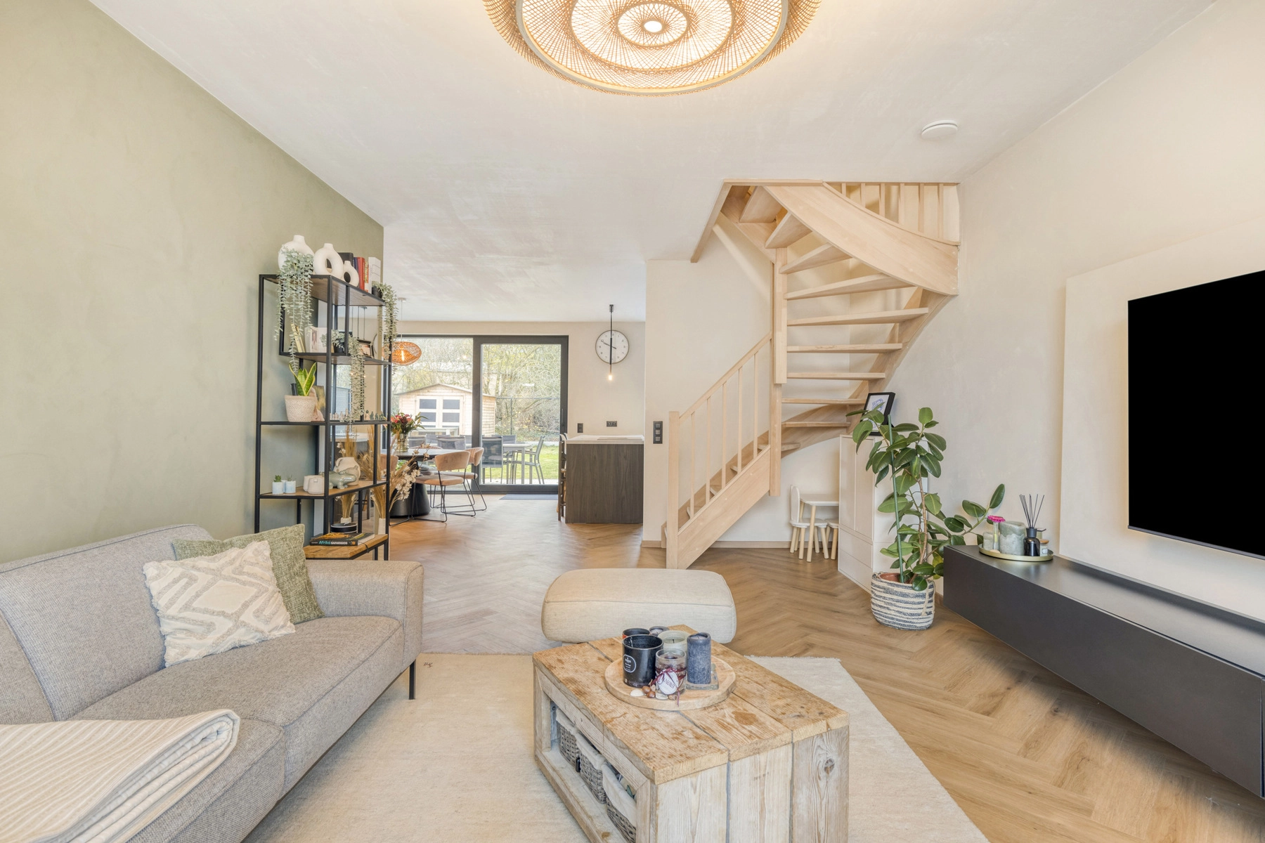 35e0754376ad480ab87cfab461a67a1c photo