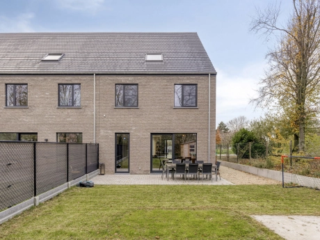 3d2efd187b564b22ab95f56a5a55732c thumbnail