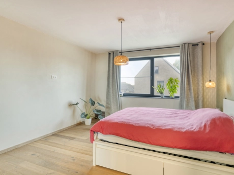 5c6b8b5899fb4f5bbc334f6a52a60b46 thumbnail